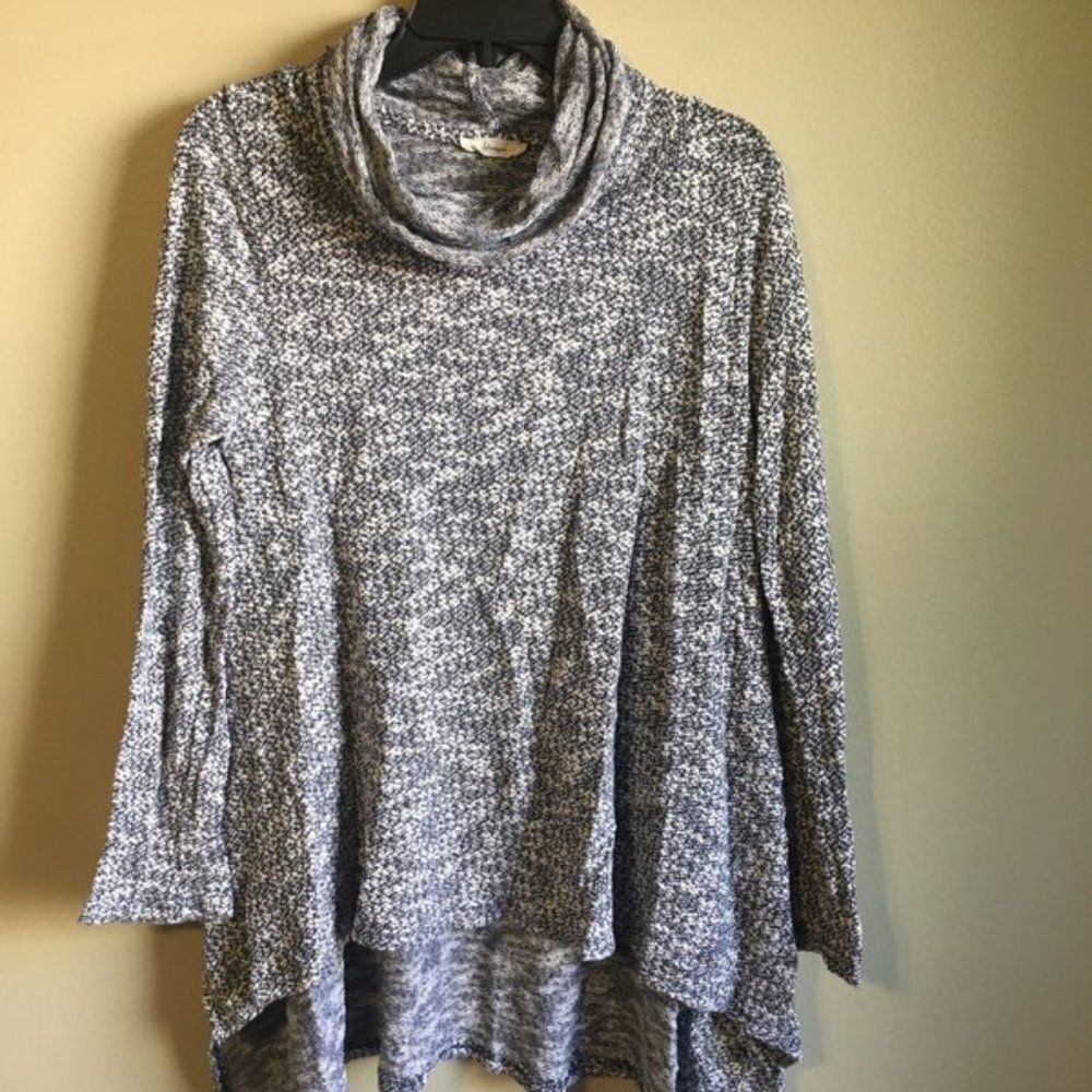 Steezyer small grey long sleeved top